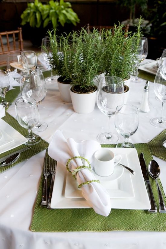 Centro de mesa con plantas aromáticas