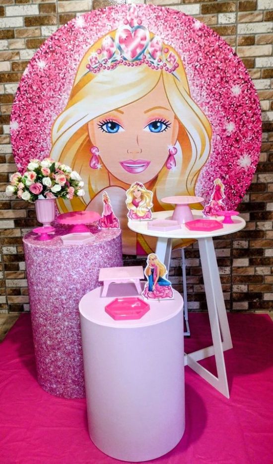 Centros de mesa , decoración y adornos con Barbie para cumpleaños  Fiesta de  barbie, Fiesta de cumpleaños de barbie, Cumpleaños de barbie